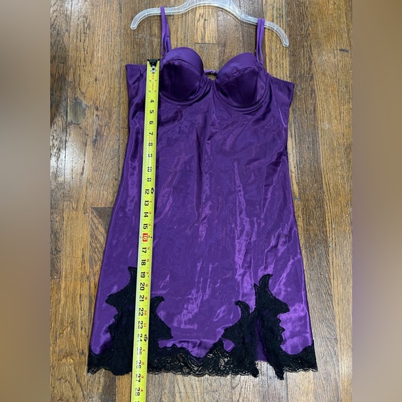 Sexy sleep dress with cut out at the bottom - Picture 6 of 9